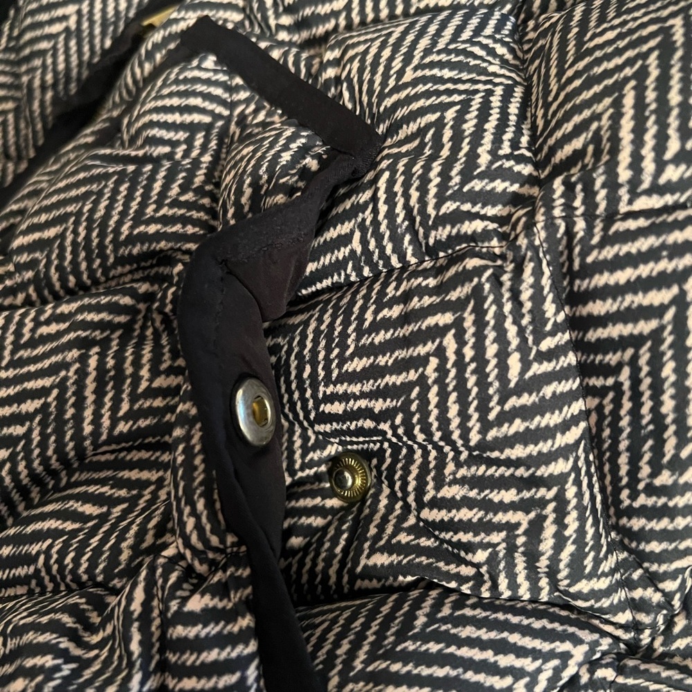 J. Crew Factory Quilted Printed Puffer Vest 02533 - Picture 5 of 7